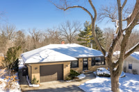 8402 Russell St - Large