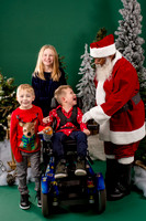 Santa Minis 2023 - The Lindberg Family